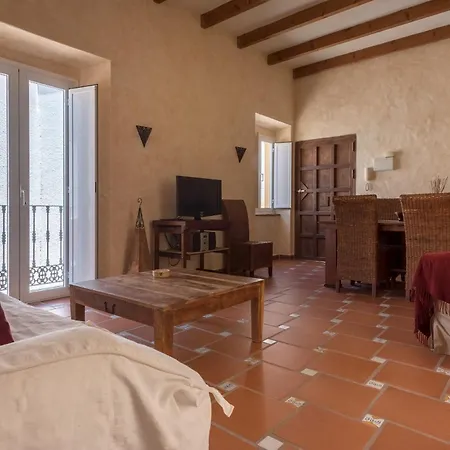 Guzman El Bueno Apartament